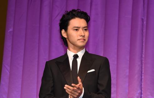 山崎贤人×三池崇史《JOJO》真人版电影明年上映插图4 山崎贤人×三池崇史《JOJO》真人版电影明年上映